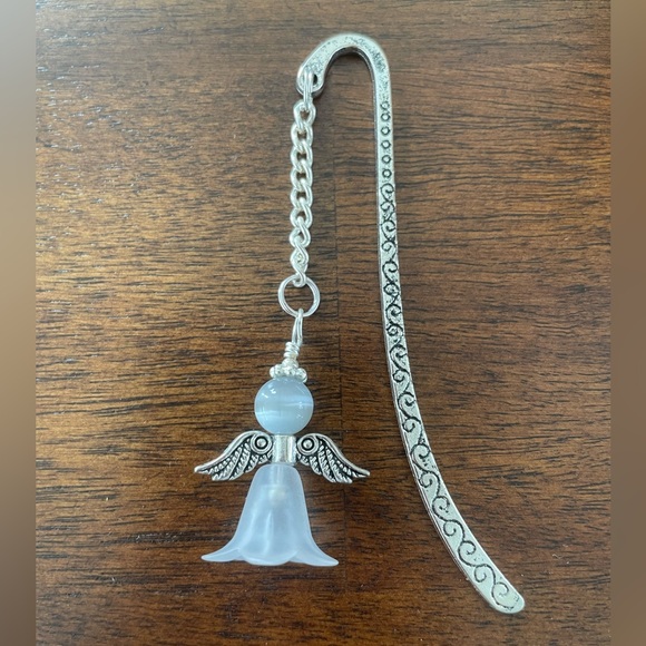 Handmade White Angel Fairy Bookmark with Silver Tone Hook - ideal Gift - Picture 1 of 7